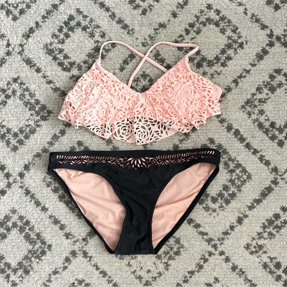 🩵3 for $10 Xhilaration Pink and Gray Eyelet Bikini Two Piece Top M Bottom L